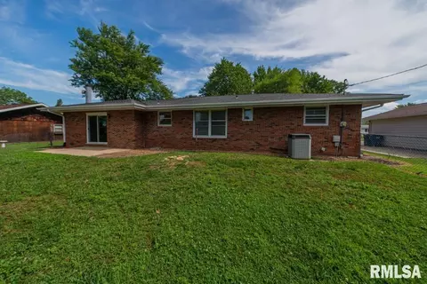 33 Cherry Dr, Mount Vernon, IL 62864 photo 10