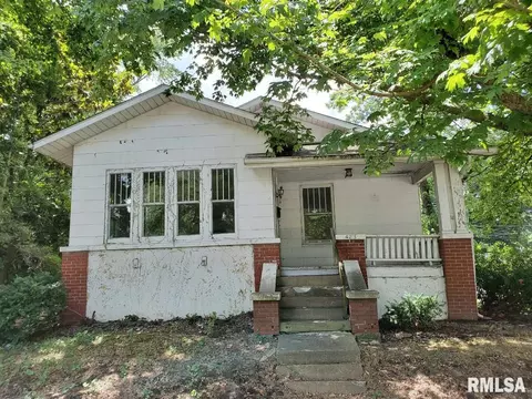 423 E 5th St, Centralia, IL 62801 photo 1
