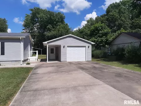 820 N 27th St, Herrin, IL 62948 photo 3
