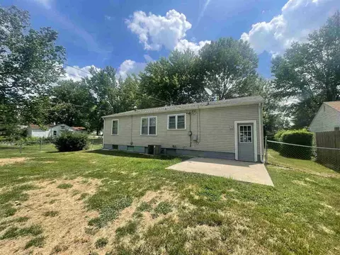 416 Sherry Rd, Marion, IL 62959 photo 3
