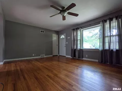 416 Sherry Rd, Marion, IL 62959 photo 6