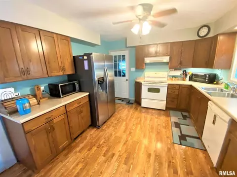 636 W 7th St, Flora, IL 62839 photo 14