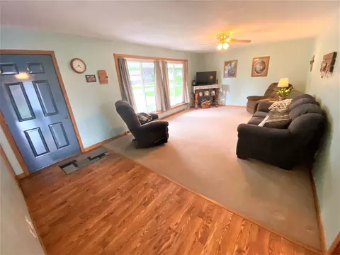 636 W 7th St, Flora, IL 62839 photo 11