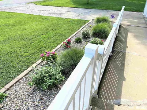 636 W 7th St, Flora, IL 62839 photo 35