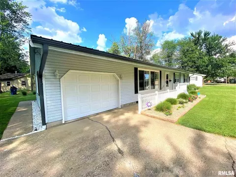 636 W 7th St, Flora, IL 62839 photo 34