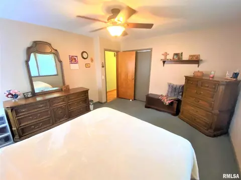636 W 7th St, Flora, IL 62839 photo 20