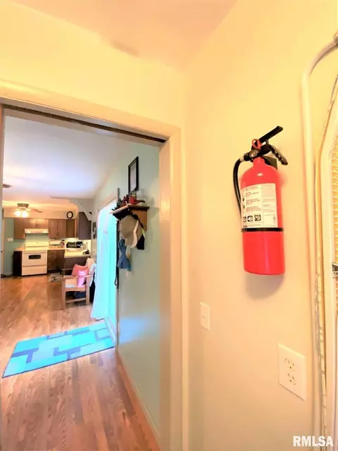636 W 7th St, Flora, IL 62839 photo 33