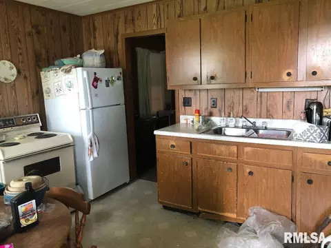 601 N Johnson St, Marion, IL 62959 photo 3