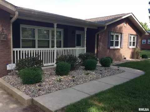 1508 N Main St, Dix, IL 62830 photo 4