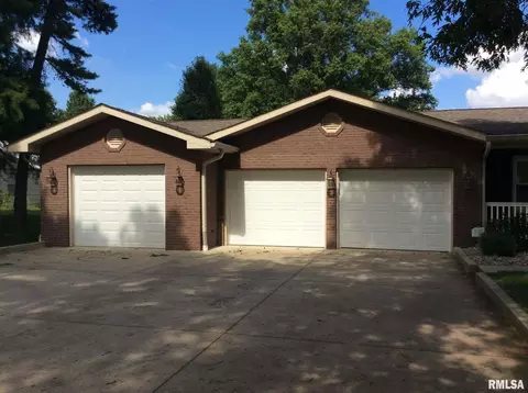 1508 N Main St, Dix, IL 62830 photo 3