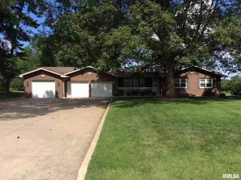 1508 N Main St, Dix, IL 62830 photo 1