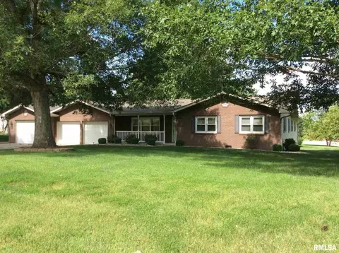 1508 N Main St, Dix, IL 62830 photo 2