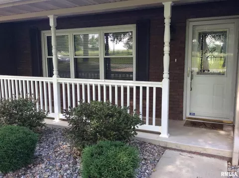 1508 N Main St, Dix, IL 62830 photo 5