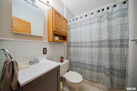 110 W Patton St, Valier, IL 62891 photo 18