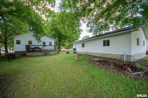 110 W Patton St, Valier, IL 62891 photo 5