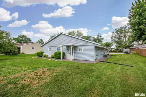 3216 Cherry St, Mount Vernon, IL 62864 photo 2