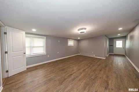 3216 Cherry St, Mount Vernon, IL 62864 photo 13