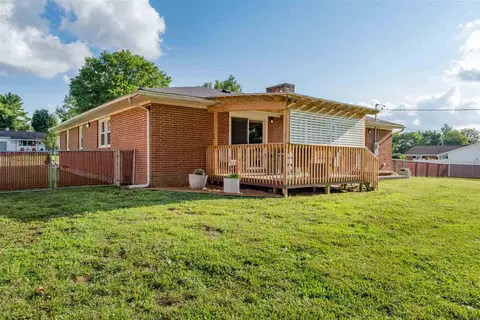 608 Indian Hill Dr, Herrin, IL 62948 photo 6