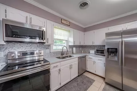 608 Indian Hill Dr, Herrin, IL 62948 photo 22