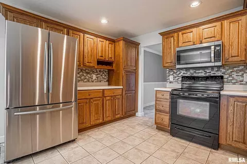 234 Oak Tree Ave, Salem, IL 62881 photo 3