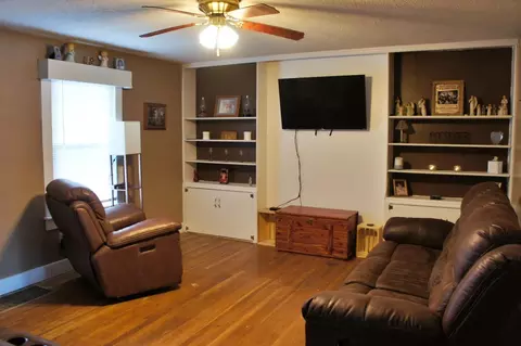 305 E 8th St, Metropolis, IL 62960 photo 8