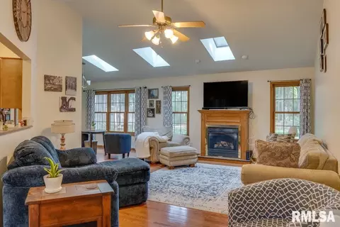 17834 Shadow Lake Rd, Mount Vernon, IL 62864 photo 9