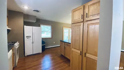 102 Cherry St, Anna, IL 62906 photo 16