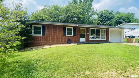 102 Cherry St, Anna, IL 62906 photo 3