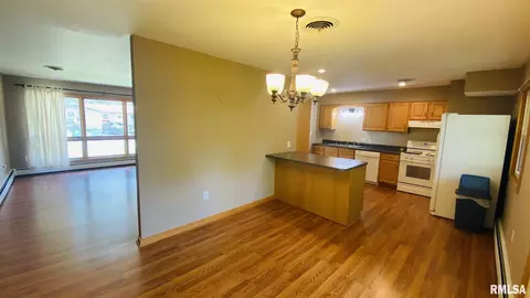 102 Cherry St, Anna, IL 62906 photo 11