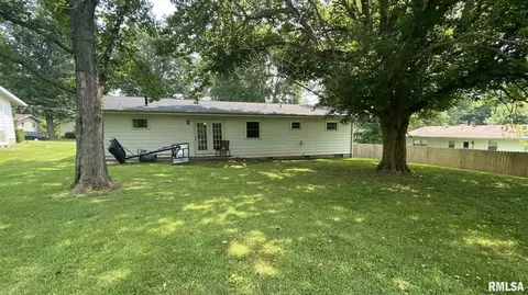 102 Cherry St, Anna, IL 62906 photo 4