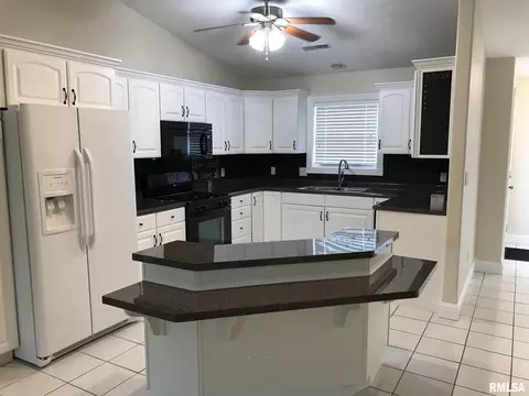 501 Morningside Dr, Marion, IL 62959 photo 5