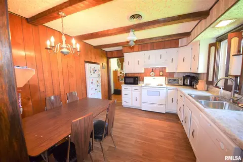 604 Church St, Christopher, IL 62822 photo 23