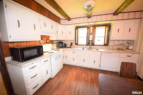 604 Church St, Christopher, IL 62822 photo 25