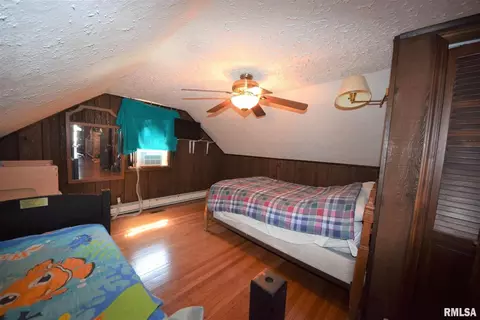 604 Church St, Christopher, IL 62822 photo 5