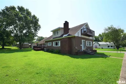 604 Church St, Christopher, IL 62822 photo 1