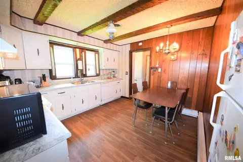 604 Church St, Christopher, IL 62822 photo 24