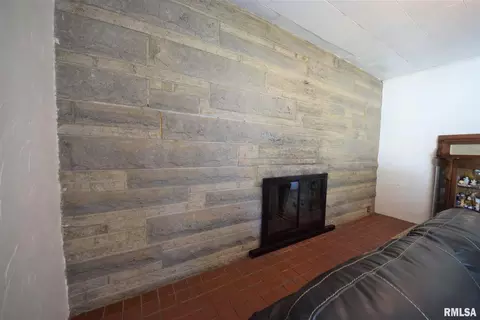604 Church St, Christopher, IL 62822 photo 16