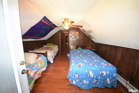 604 Church St, Christopher, IL 62822 photo 8