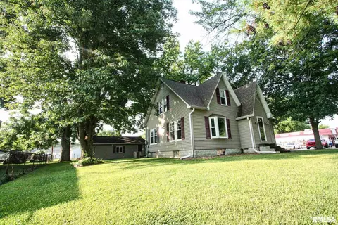 909 Oak St, Carmi, IL 62821 photo 5
