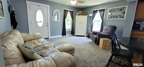409 E 6th St, Mount Carmel, IL 62863 photo 8