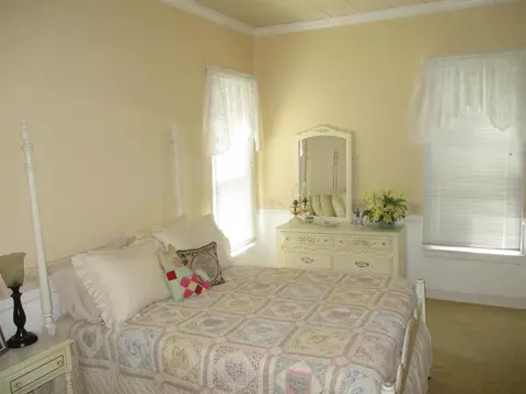 1201 S Main St, Benton, IL 62812 photo 7