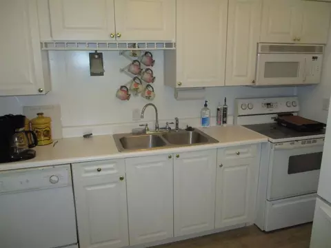 1201 S Main St, Benton, IL 62812 photo 19