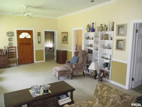 1201 S Main St, Benton, IL 62812 photo 24