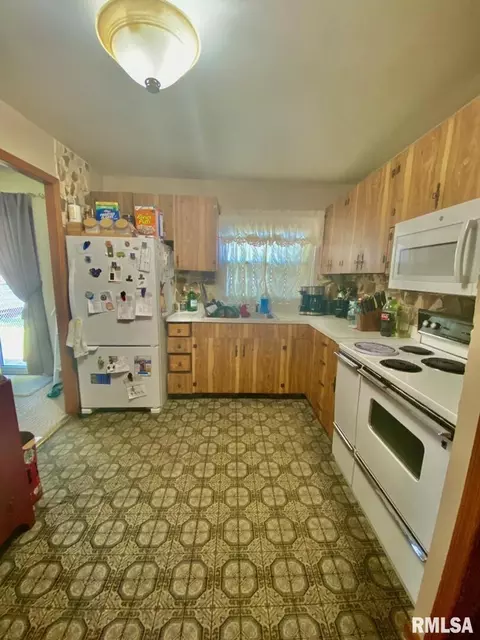 1448 E 4th St, Centralia, IL 62801 photo 8