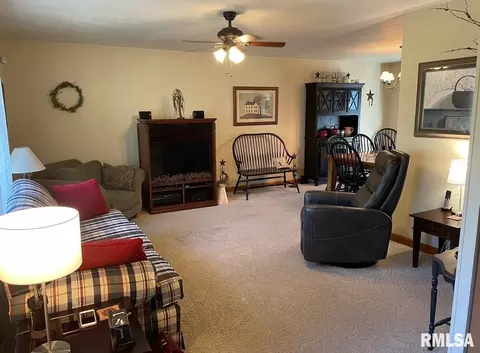 1448 E 4th St, Centralia, IL 62801 photo 6
