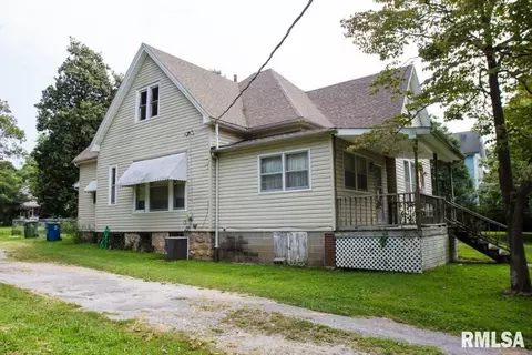 212 E Ash St, Cobden, IL 62920 photo 4