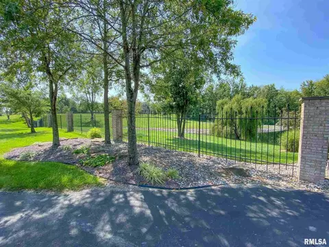 222 Hemlock Ln, Flora, IL 62839 photo 2