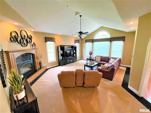 222 Hemlock Ln, Flora, IL 62839 photo 15