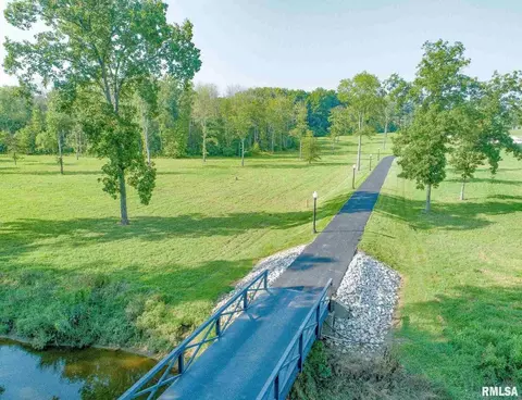 222 Hemlock Ln, Flora, IL 62839 photo 3
