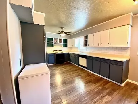 800 E Ford Ave, Marion, IL 62959 photo 9